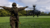 Britská armáda modernizuje flotilu, k dispozici bude mít AH-64