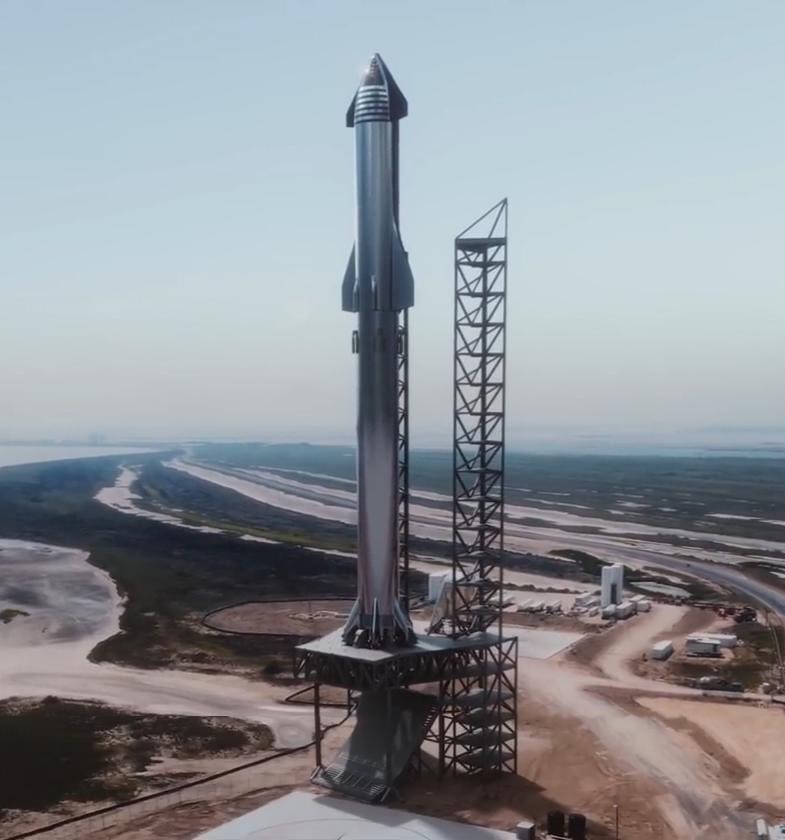 Starship na rampě