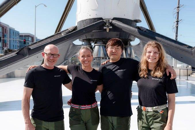 Framonauti před startem: zleva Eric Phillips, Jannicke Mikkelsen, Chun Wang a Rabea Rogge (Zdroj: SpaceX)