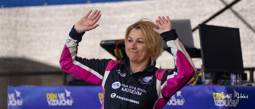 Mélanie Astles při rozhovoru na pódiu během dopoledního programu (Foto: Martin Haleš)