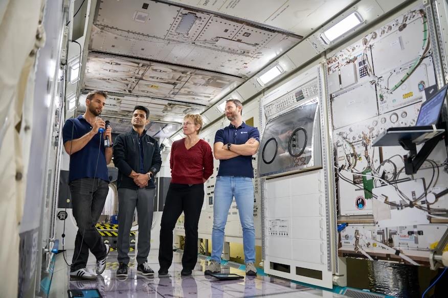 Posádka Ax-4 při výcviku (Zdroj: SpaceX)