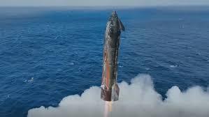 Starship 11 přistává od vln Indického oceánu (Zdroj: SaceX)
