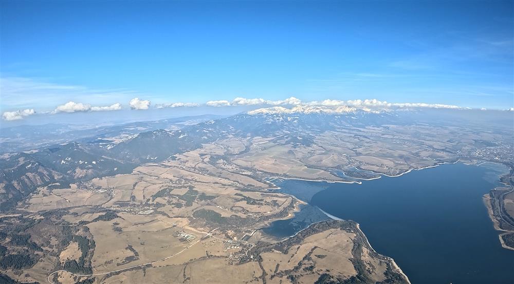 Liptovská Mara a Vysoké Tatry (Zdroj: Tomáš Bohuslav)