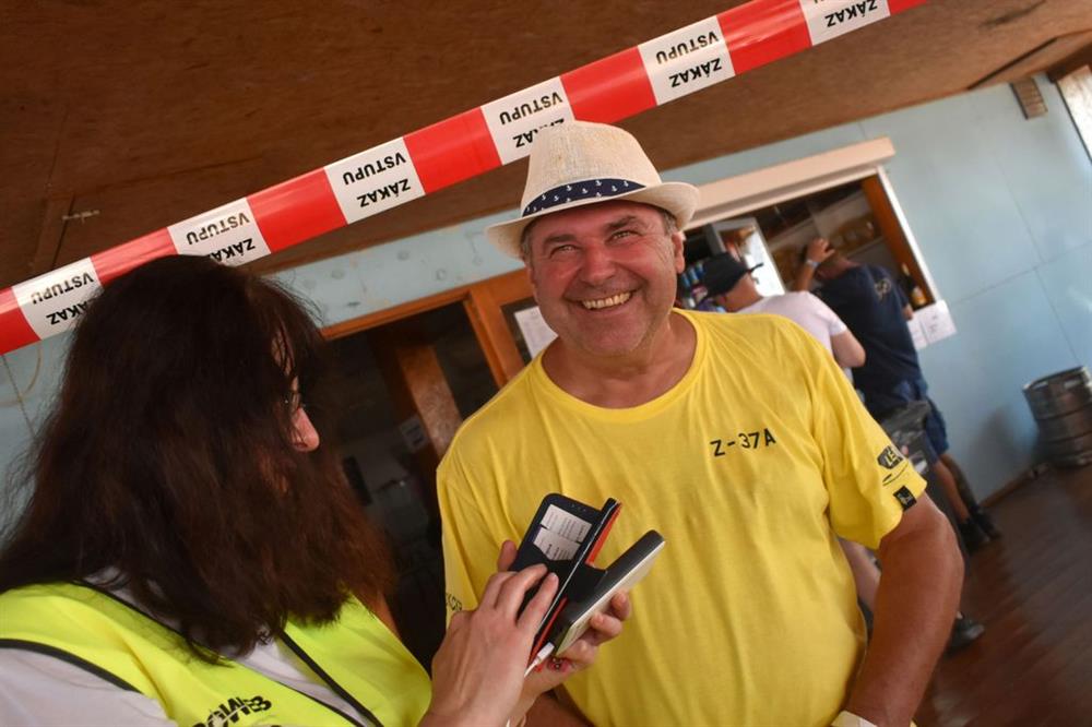 Vladimír Černek ve stylovém tričku (Foto: Pytlák, ČsSL)