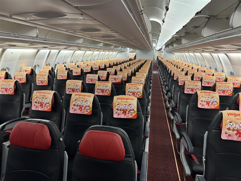Třída economy (Zdroj: Aleš Kolaja - Aeroweb)
