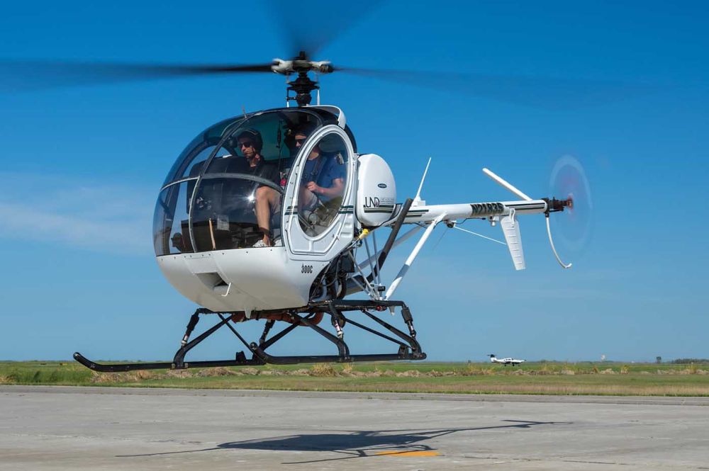 Univerzita v Severní Dakotě se nedávno zapojila do programu SkyPath Marka Schlaefliho ve společnosti Sundance Helicopters