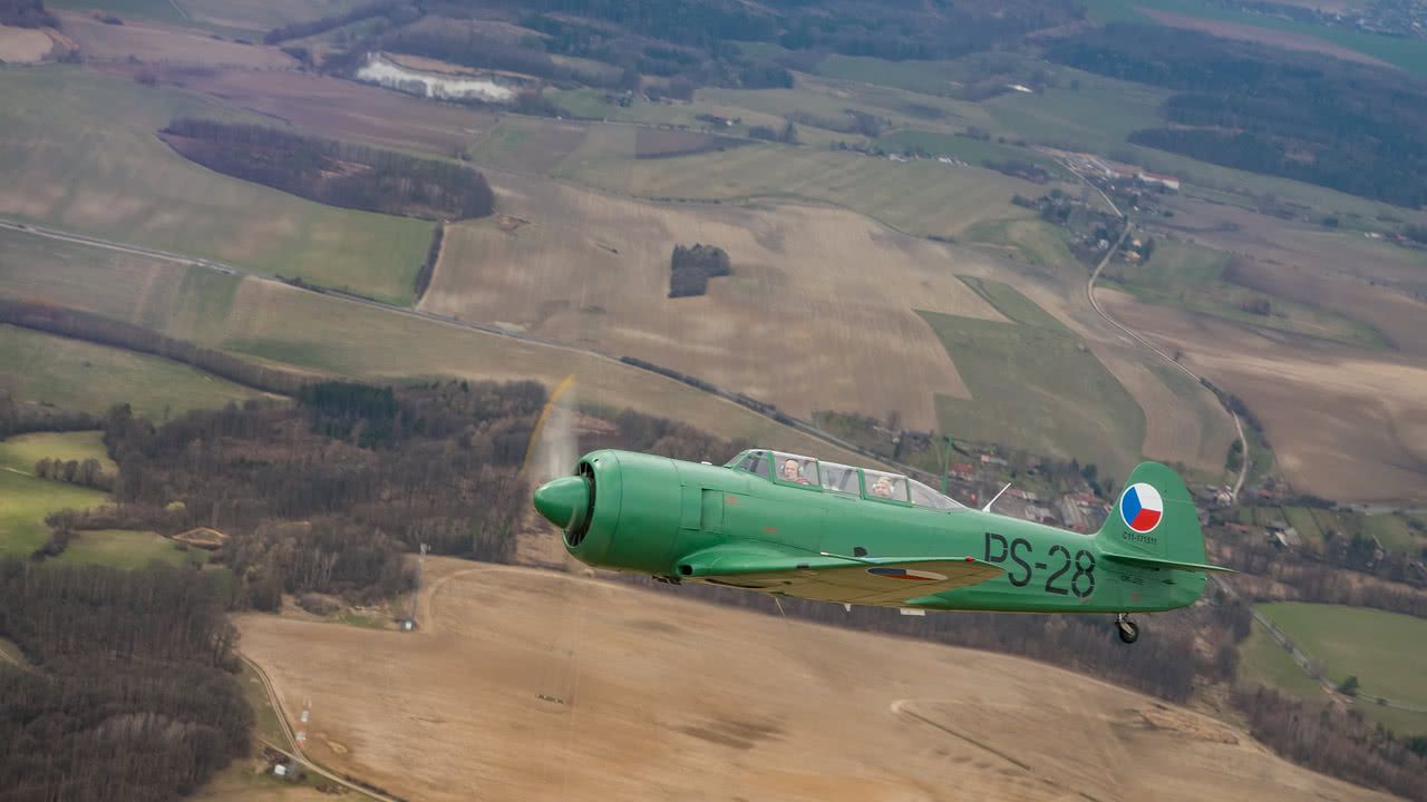 Jak 11 se představí na Aviatické pouti 2019 s novým předváděcím pilotem