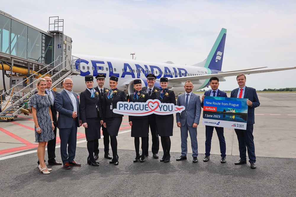 Foto posádky Icelandairu