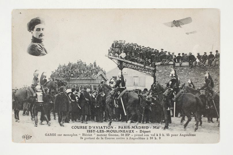 Takhle to tenkrát vypadalo na leteckých závodech / Foto Ville d'Issy-les-Moulineaux, France – Musée Français de la Carte à Jouer