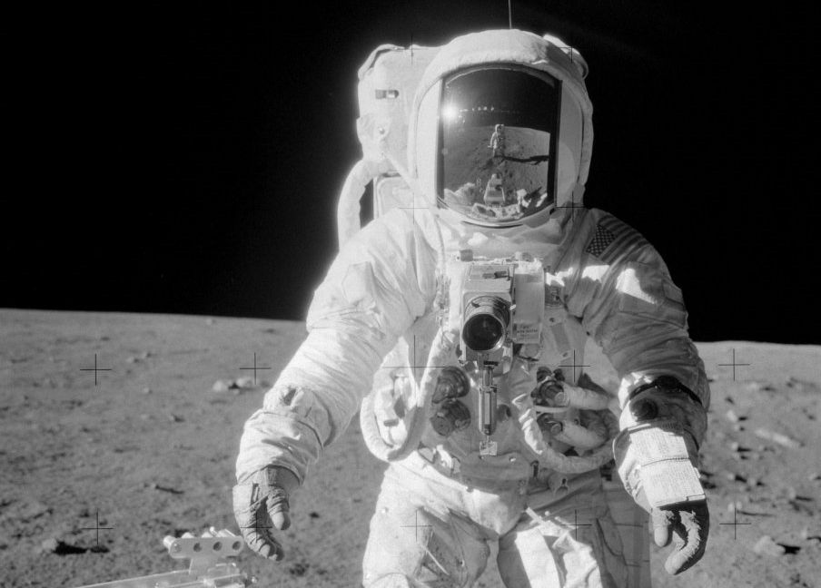 Alan Bean na měsíci