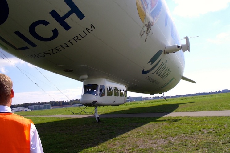  Kromě muzea Dornier přímo na letišti stojí za návštěvu i muzeum vzducholodí Zeppelin, které se nachází nedaleko přístavu