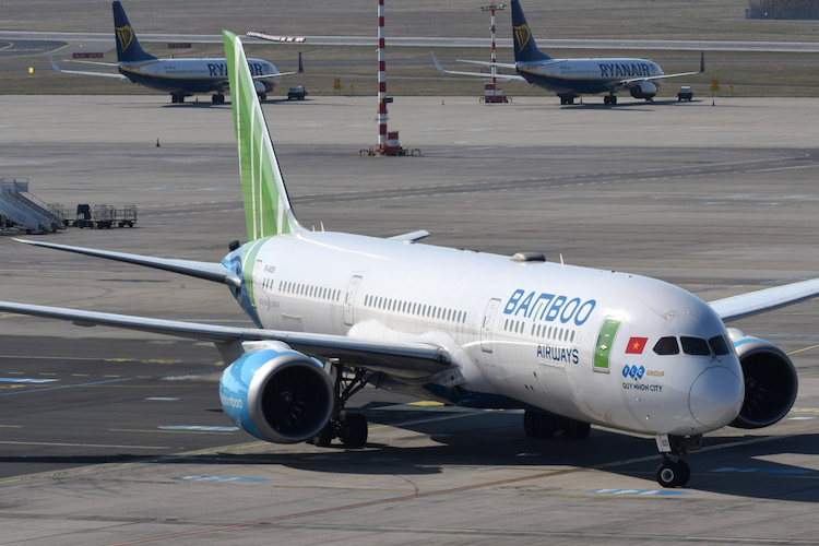 Bamboo Airways neplánovaně poprvé v Praze