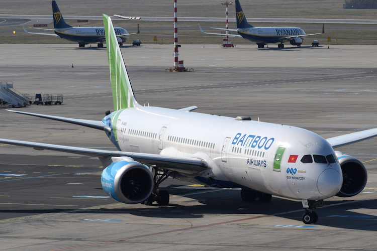 Bamboo Airways neplánovaně poprvé v Praze