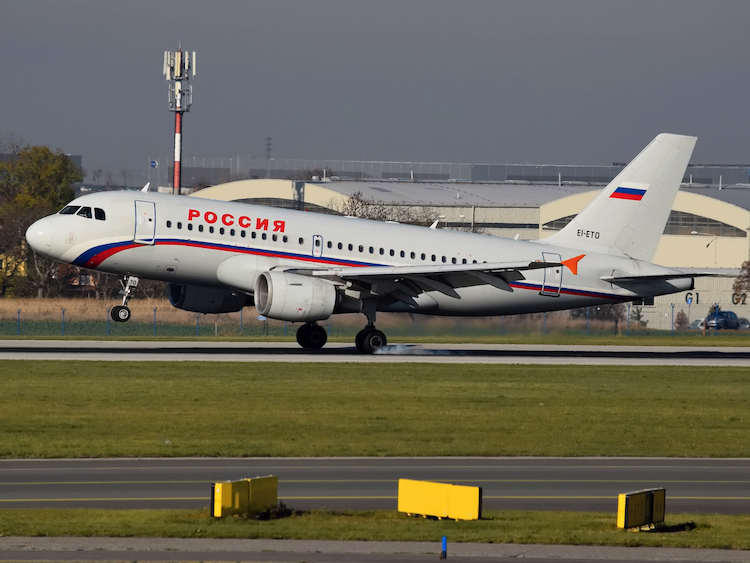 Airbus A319 Rossiya Airlines s irskou registrací