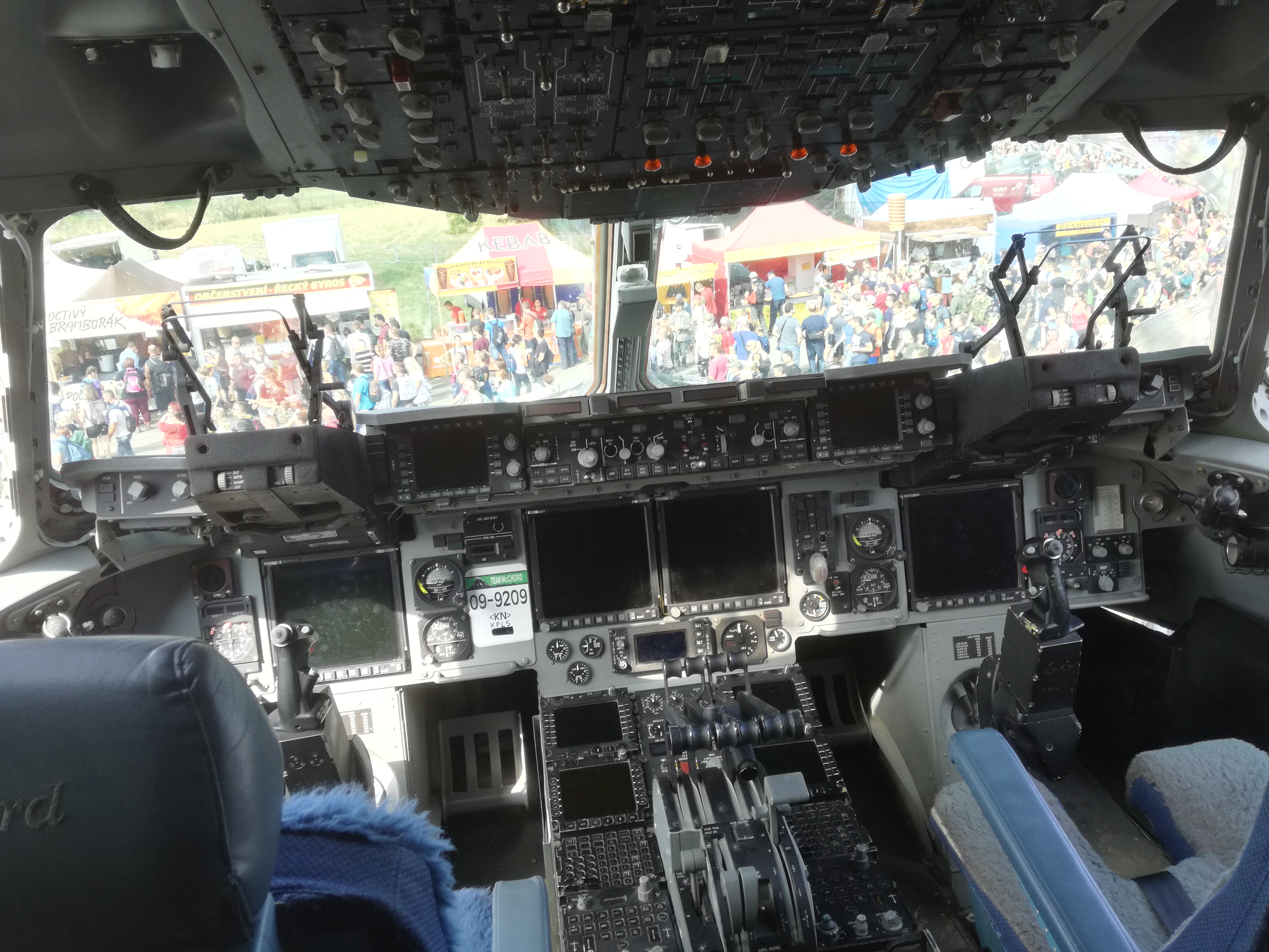 Cockpit C-17 Globemaster