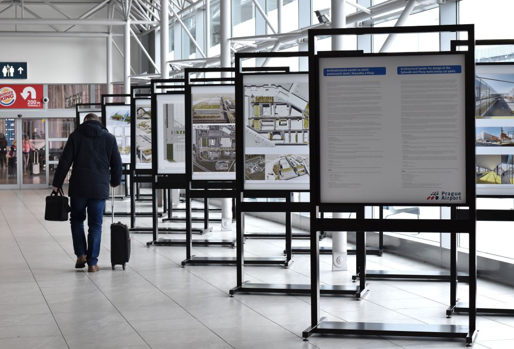 S chystanou podobou Letiště Praha se můžete seznámit na výstavě ve spojovacím objektu mezi Terminály 1 a 2