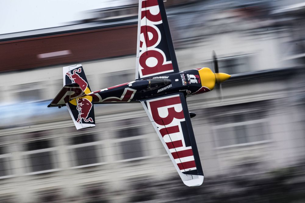 Martin Šonka v závodě Red Bull Air Race 2018 v Budapešti