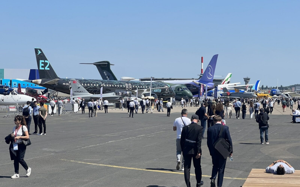 Paris Air Show 2025: Embraer překvapil obřími zakázkami, zabodoval i Airbus