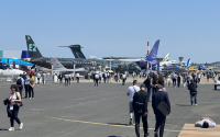Paris Air Show 2025: Embraer překvapil obřími zakázkami, zabodoval i Airbus