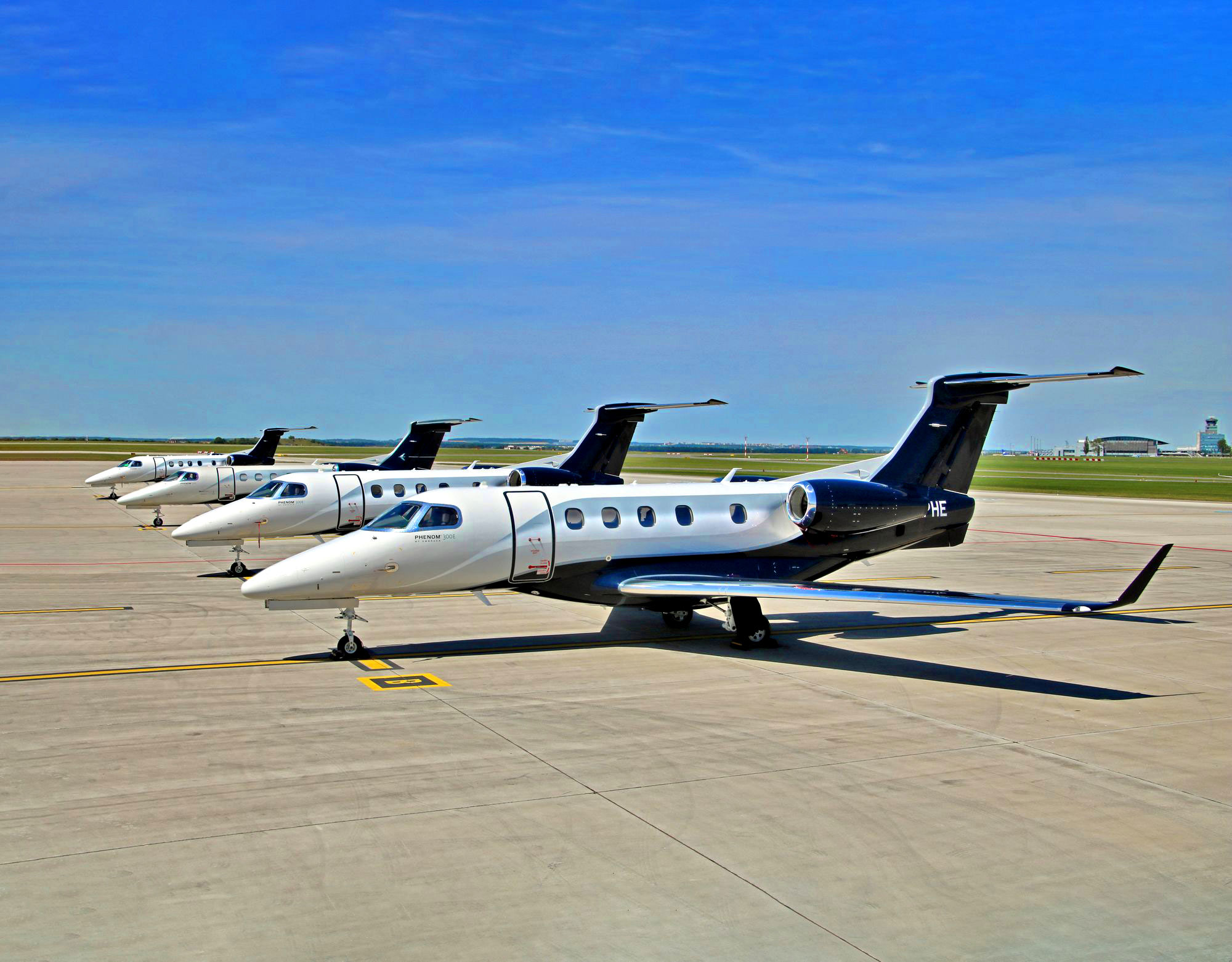 Letouny Embraer Phenom 300E společnosti Atmospherica 