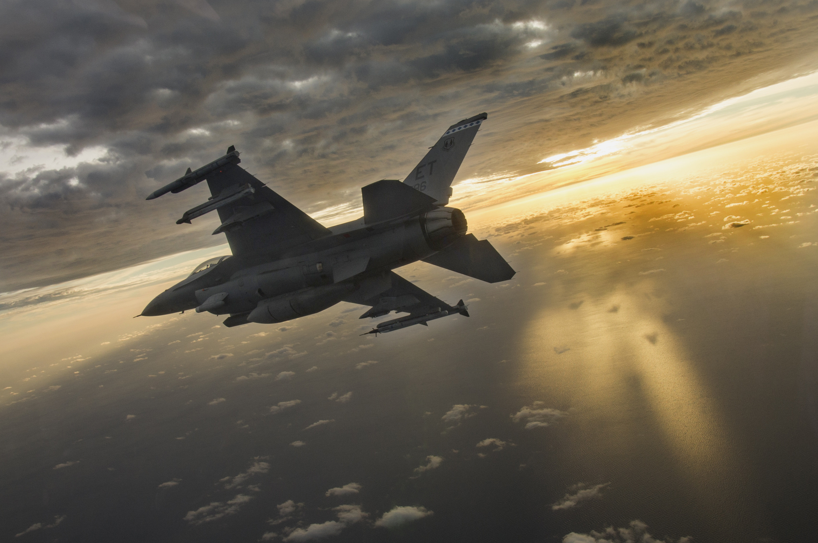 Ilustrační foto letounu F-16