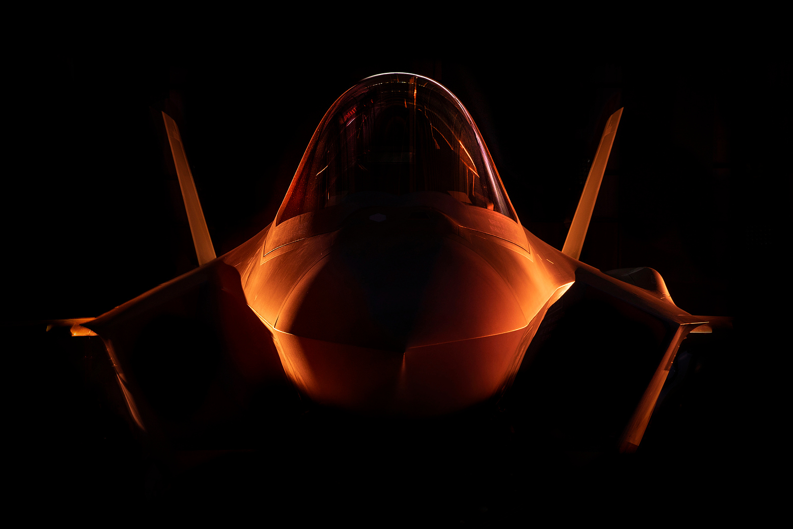 Kanada přehodnocuje nákup stíhaček F-35. Do hry vstupuje i švédský Gripen