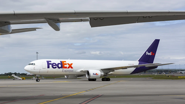 FedEx rozšiřuje používání udržitelného leteckého paliva v USA
