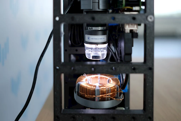 Čeští vědci pošlou na ISS nanoroboty. Mohou změnit boj s bakteriemi odolnými vůči antibiotikům