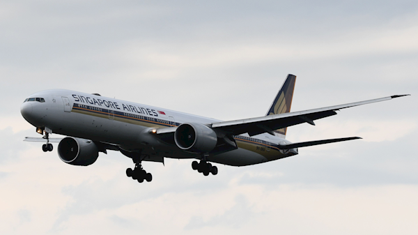 Cestující žalují Singapore Airlines kvůli turbulenci na letu SQ321: případ míří k britskému soudu