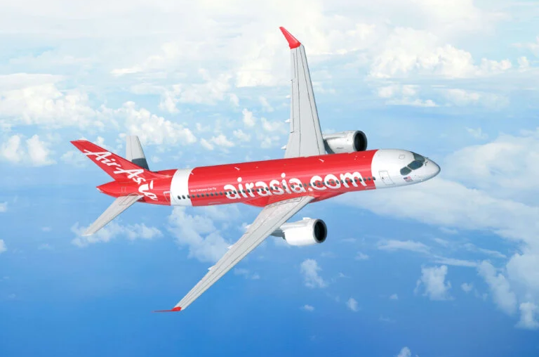Airbus A220 společnosti AirAsia