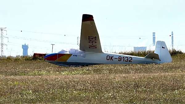 Pilot-žák vyskočil z kluzáku za letu. ÚZPLN po dvou letech zveřejnil závěrečnou zprávu
