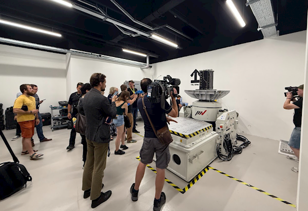 TRL Space otevřela v Brně nové testovací centrum. Poslouží satelitům i leteckým technologiím