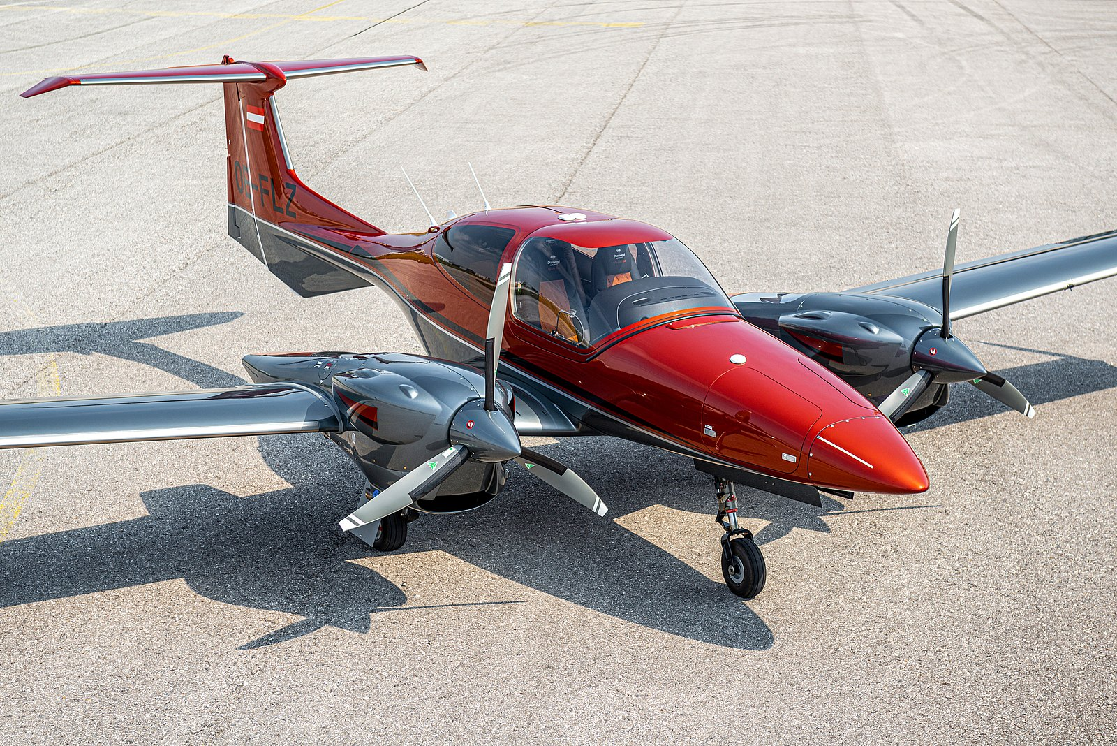 EASA vydala nouzovou směrnici pro Diamond DA42. Důvodem je riziko samovolné výchylky směrovky
