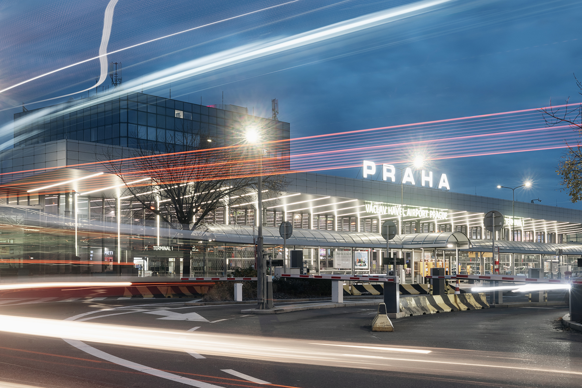 Na Letišti Praha byla vyhlášena stávková pohotovost. Odbory protestují proti nástupu nového šéfa