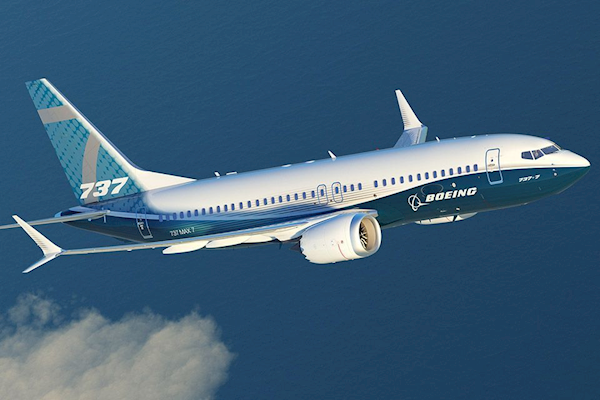 Boeing 737 MAX 7 získal certifikaci FAA. Na schválení čekal dlouhých sedm let