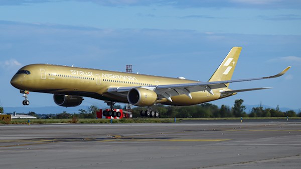 Zlatý skvost poprvé v Praze – STARLUX Airlines AIRSORAYAMA Gold