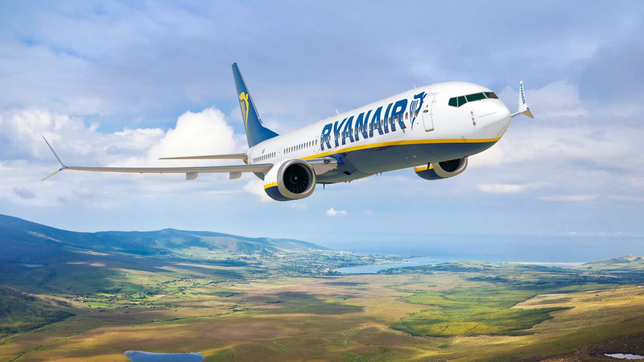 Ryanair omezí část letů. Drahé palivo může příští rok výrazně zdražit letenky