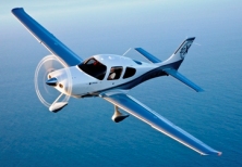 Vyzkoušejte si pilotovat Cirrus - letadlo roku 2008