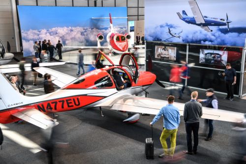 Letošní Aero Friedrichshafen překonalo rekord v počtu vystavovatelů i návštěvníků