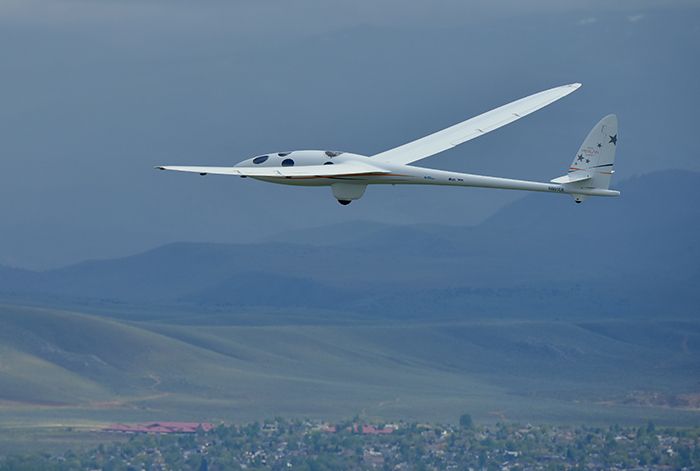 Stratosférický kluzák Perlan 2 se chystá k  rekordnímu letu nad Andami