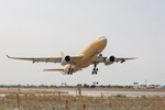 Letecký tanker Phénix určený pro francouzskou armádu poprvé vzlétnul
