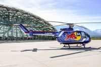 Na Aviatické pouti se představí akrobatický vrtulník v barvách Red Bullu