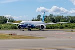 Nový Boeing 777X se zpožděním absolvoval první let