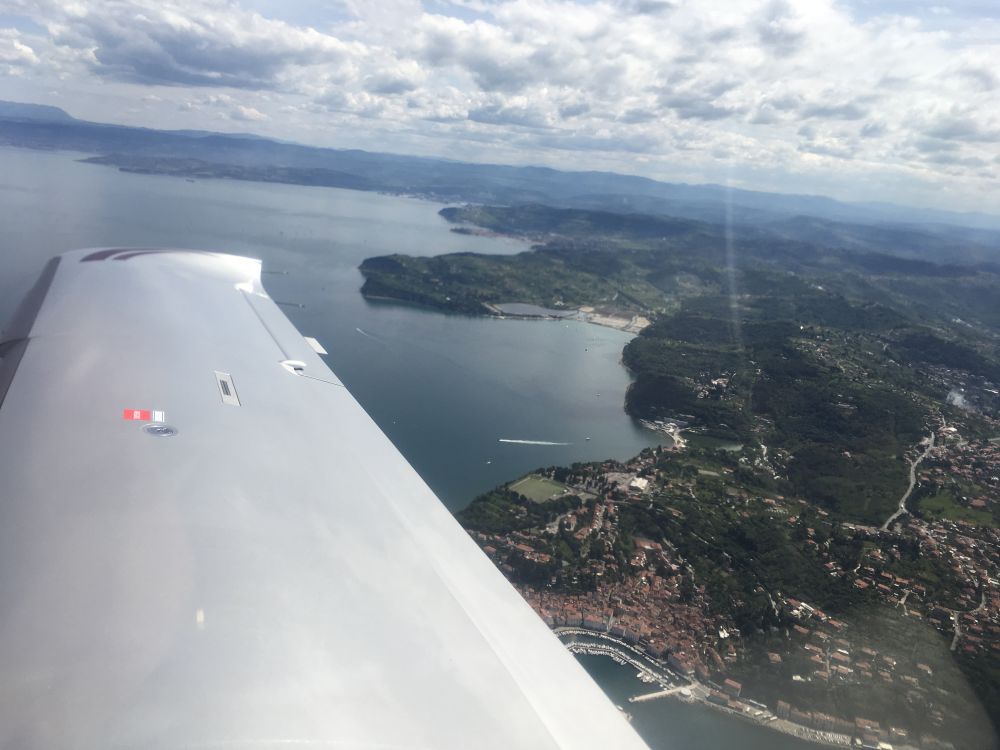 Letecká škola AeroPrague nabízí výcvikové lety po Evropě pod vedením instruktora