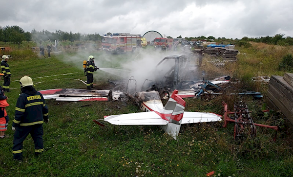 Pátek poznamenaly dvě tragické nehody letounů