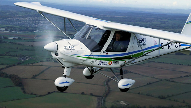 RAF provedlo první let se zcela syntetickým palivem