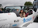 FlyZolo: Pokus o oblet světa jde do finále, blíží se zastávka v Praze