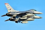 Pilot F-16 se chybně katapultoval při nepovoleném zákroku