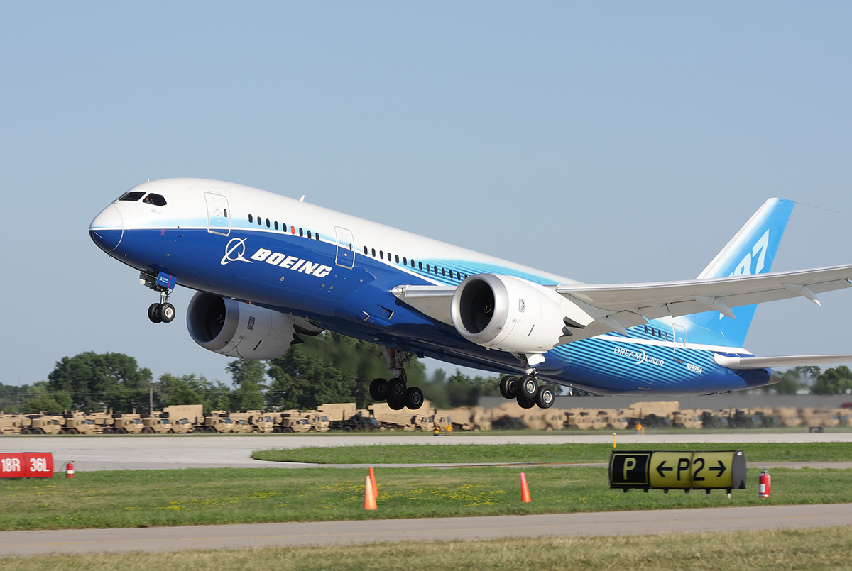 Boeing zpožďuje dodávky nových Dreamlinerů. Objevily se konstrukční problémy