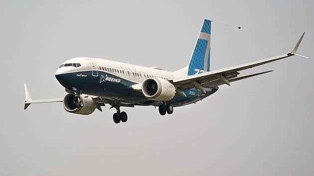 VĂ˝roba 737 mĹŻĹľe bĂ˝t v ohroĹľenĂ­. Dodavatel trupĹŻ ÄŤelĂ­ stĂˇvce
